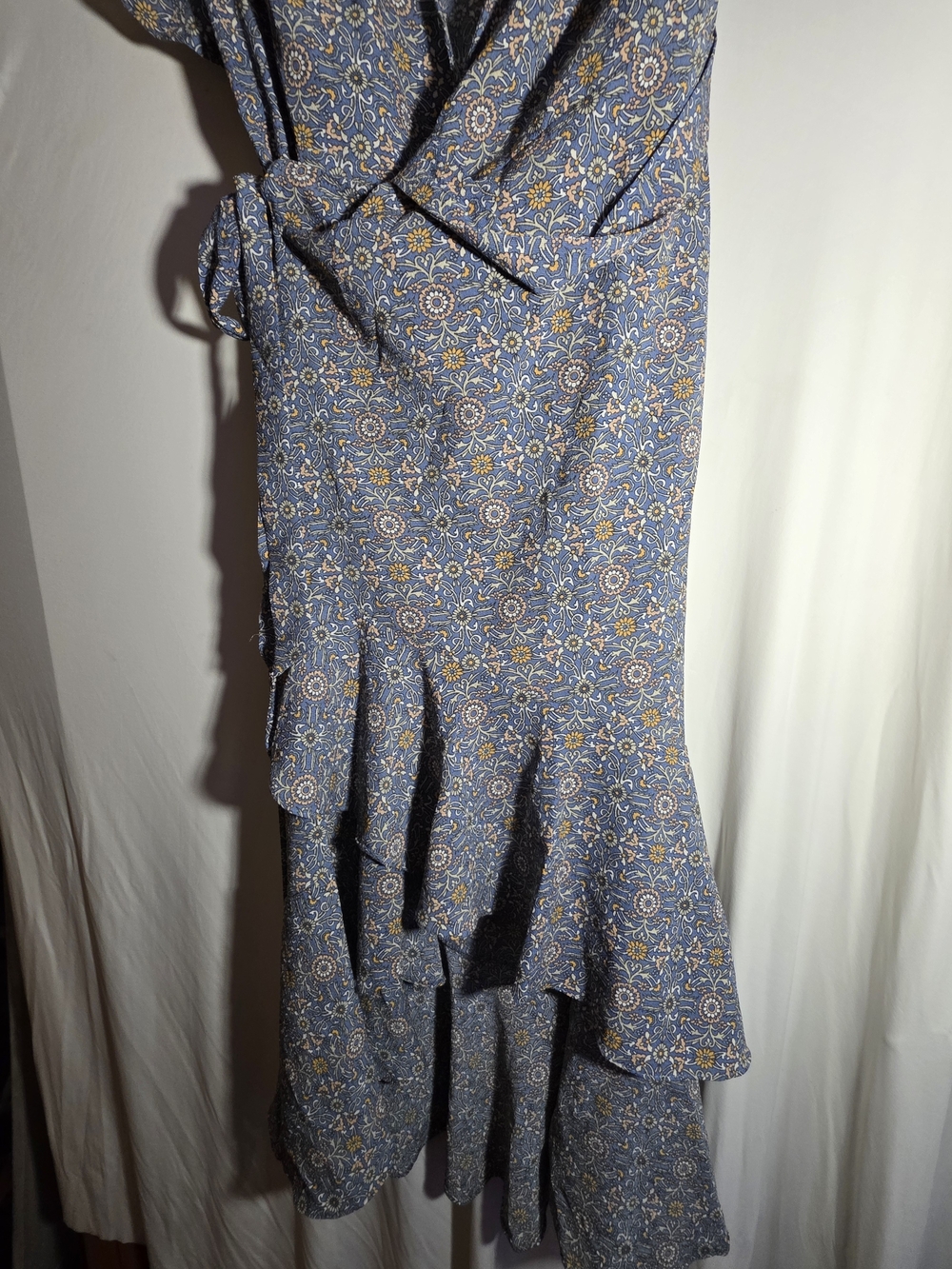 NWT Max Studio Blue Floral Faux Wrap Ruffle Midi Dress Size M - Picture 9 of 9